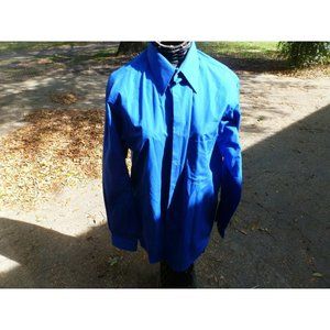 Van Heusen Men’s Wrinkle Free Stain Shield Long Sleeve Button Up Shirt Size M